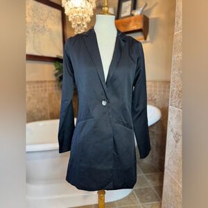 NWT HYFVE size medium long black blazer